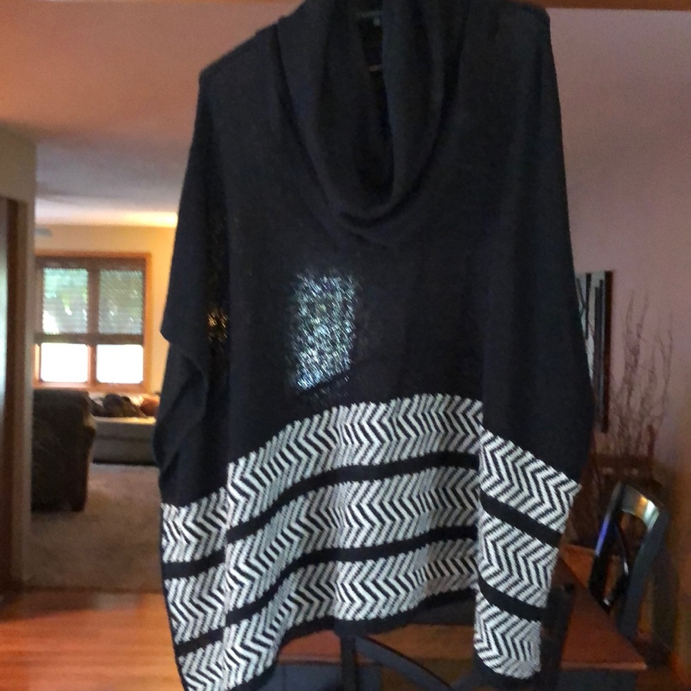 Staccato Poncho